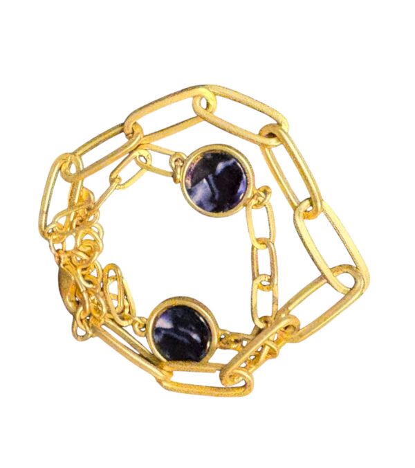 Bracelet with blue stone
