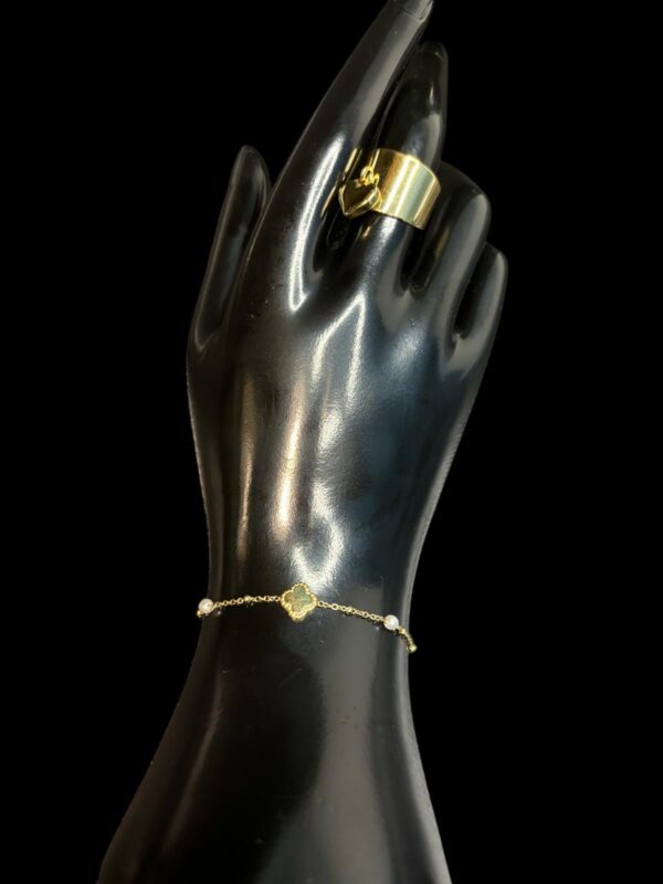 Bracelet with pearls and Elegant Leaf - Image 3