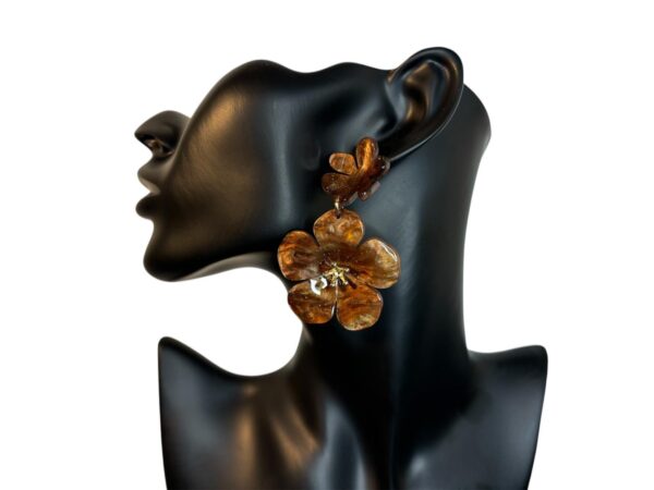 Brown flower power earrings - Image 2